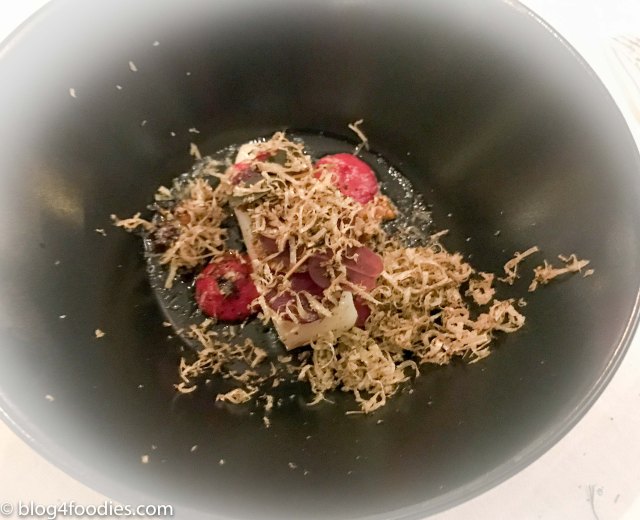 Pike-perch with beetroots