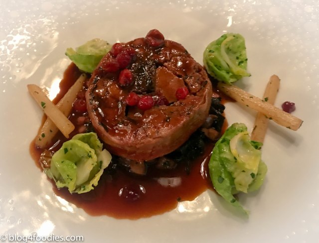 Young wild sheep „royal“ 